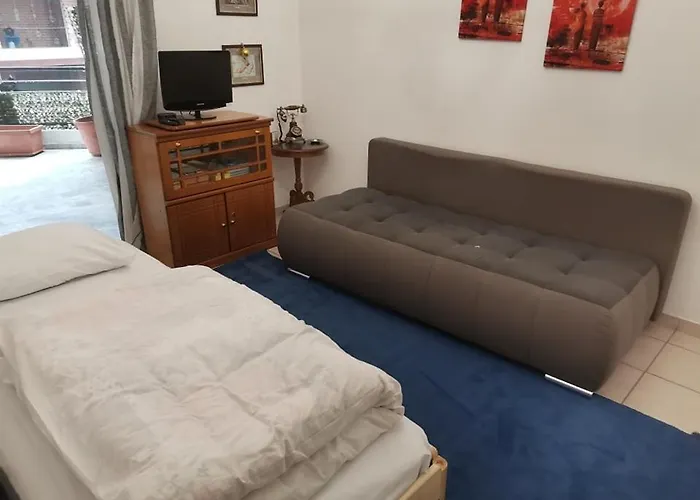 Alex\' S Apartment